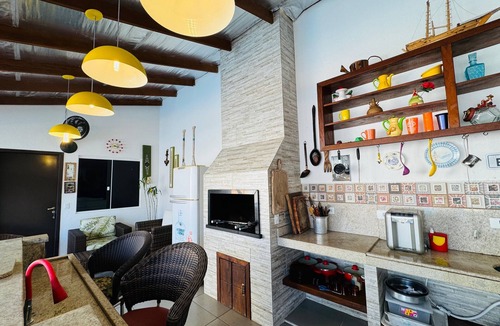 Guaratuba House | Super house on the beach with pool, 60m from the sea, air conditioning, etc.