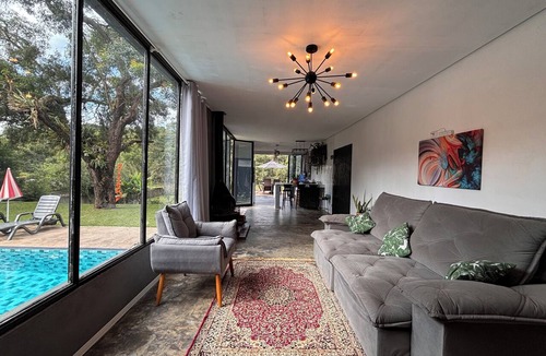 Mato do Gado Cottage | Swimming pool, fireplace, complete leisure area with barbecue in Ibiúna, 1 hour from São Paulo.