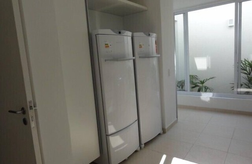 Juquehy Condo | Tasteful design at the Raízes de Juquehy Condominium, one block from the beach.