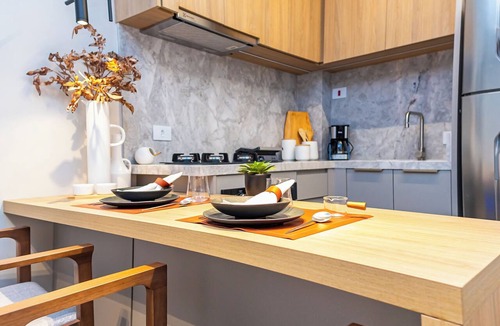 Bigorrilho Apartment | Temple Elegante Designer Apt