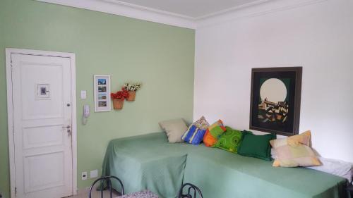 Laranjeiras Apartment | Temporada Rio Studio Lily 2 - Perto do Cristo e de Copacabana
