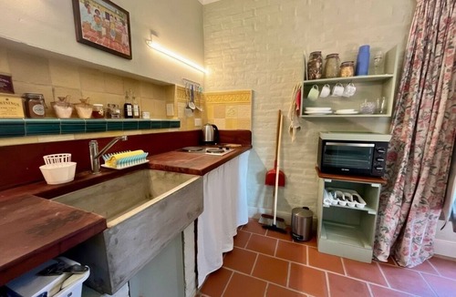 San Antonio de Areco Apartment | The Loft: Pool and Green Patio