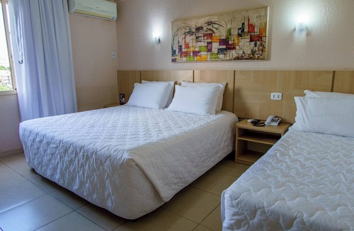 Foz do Iguacu City Centre Hotel | Three Couple Rooms | Breakfast Included | Near Iguazu Waterfalls