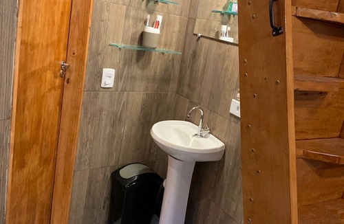 Campina do Siqueira Apartment | Tiny House Guest House near the park