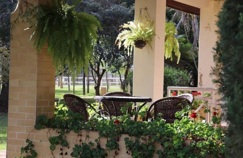 Itapetininga House | Tranquil Farm Stay Suite Pools & Nature