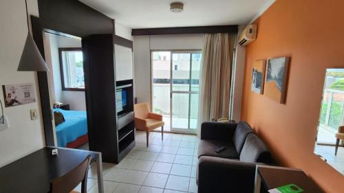 Triangulo das Bermudas Apartment | Triângulo Praia do Canto (apto 503)