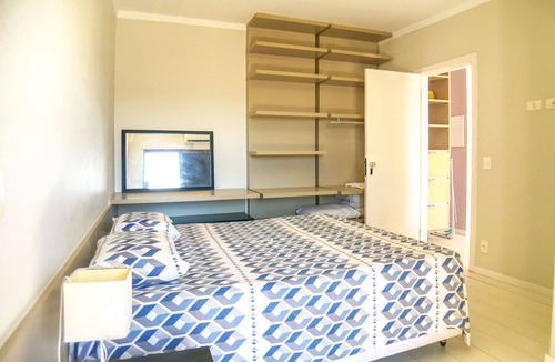 Tombo Apartment | Triplex a 260m da Praia das Astúrias - Guarujá/SP