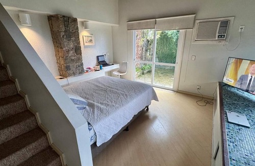 Itanhanga House | Tropical Guesthouse in Gated Community Between the Mountains and the Beach