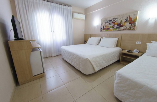 Foz do Iguacu City Centre Hotel | Two Beds | Breakfast Included | Near Waterfall
