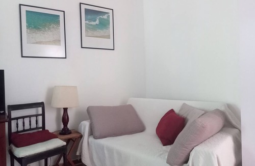 Leme Apartment | Two minutes from Copacabana and Leme beach Cozy apartment for 2-4 people