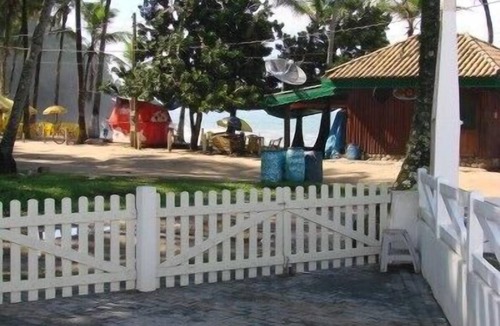 Lazaro House | Two-story house with en-suite bathroom facing the sea on Sununga Beach, in Lázaro.