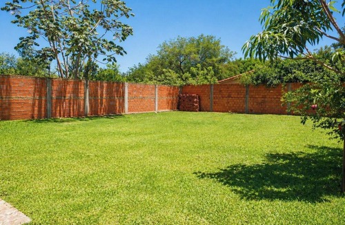 Luque House | ​Ulises House: Private & Secure Home with a Garden