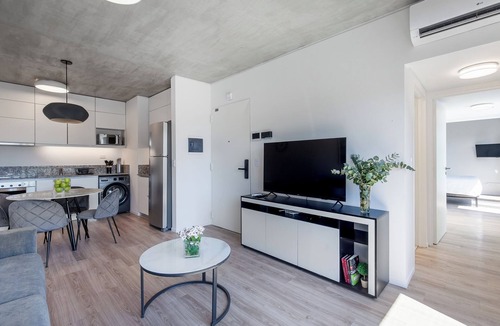 Recoleta Apartment | Ultra Luxurious 1 Bedroom Penthouse 1.5 Bathrooms & Balcony - 4 Seasons Mattress