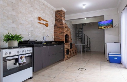 Sao Pedro da Aldeia House | Vacation home in Praia Linda/sleeps 14/Lakes Region