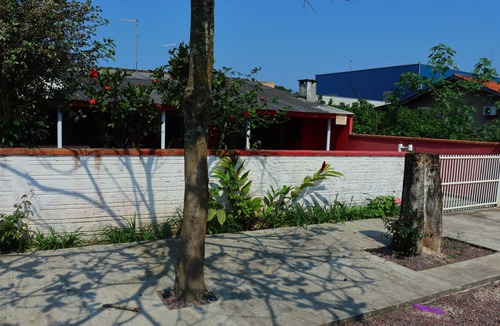 Itapoa House | Vacation Home in Itapoá, SC (Pets Allowed)