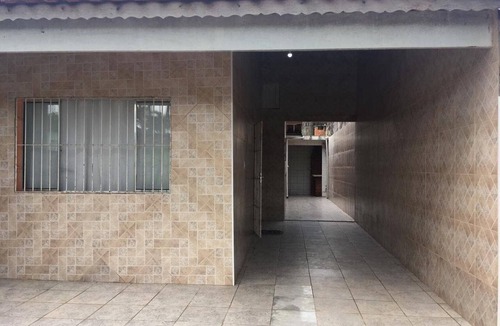 Mongagua House | Vacation Home in Mongaguá