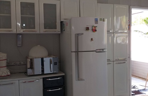 Jardim Casablanca House | Vacation Home in Peruíbe (Swimming Pool, Wi-Fi, TV, Air Conditioning)