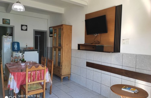 Pantano do Sul House | Viewpoint in Floripa! Beautiful house just a few meters from the sea, ideal for families!