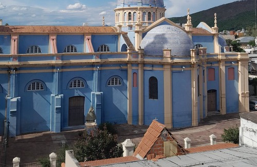 Salta Apartment | Viewpoint of the Vineyard and the Hills in the center of Salta