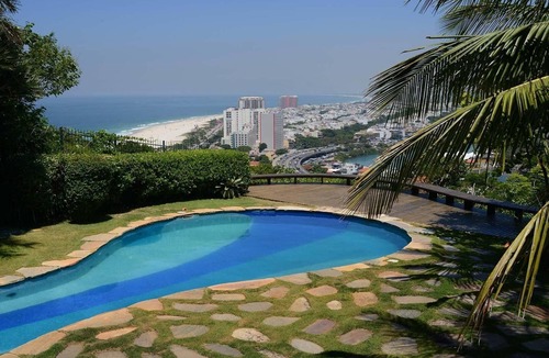 Joatinga Villa | Villa with beautiful view and pool in Joa - Joa005