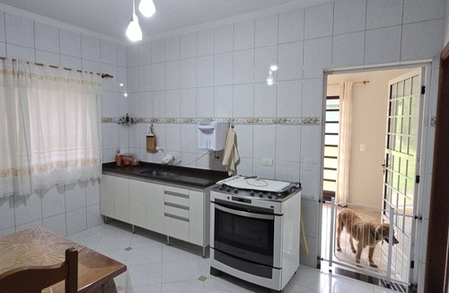 Olaria Cottage | Villagio Verde: Cozy country house in Jarinu, with lots of greenery and a lake.
