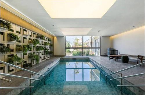 Petropolis Apartment | Vintage