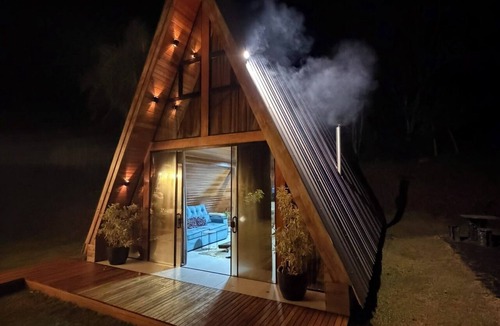 Guatambu Ski Chalet | Waterfall Valley I Waterfall Chalet - Romance, nature and comfort
