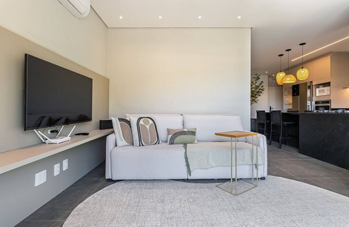Cachoeira do Bom Jesus Apartment | Wi-Fi 400mb + 50” Smart TV | Beach 1.5 km | #CHA13