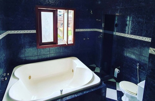Angra dos Reis House | YELLOW HOUSE ON THE SEA, up to 16 people.