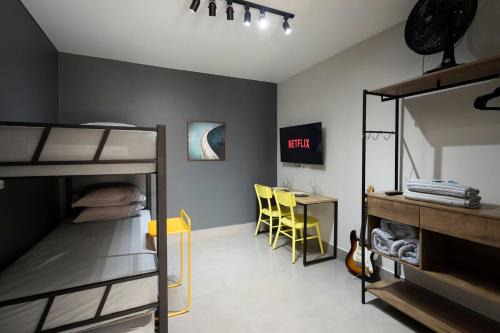 108-Studio funcional com treliche prox UEL