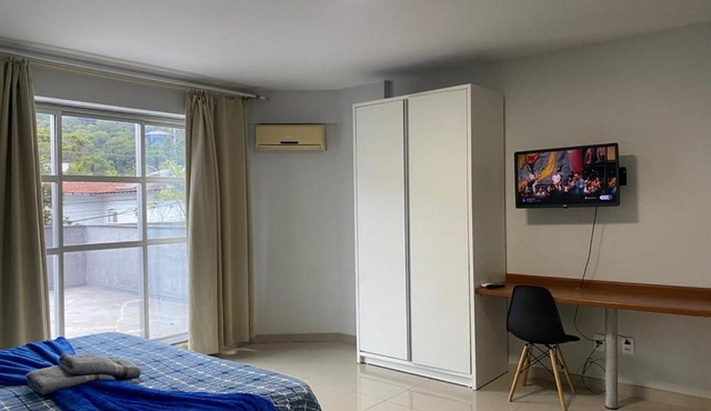 115 - Saint Sebastian Flat