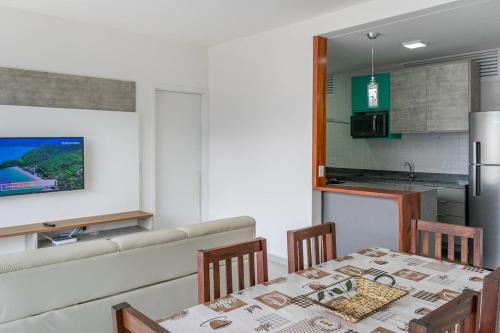 31 ITAJOBI - Sr Toninho · Apto central. Roupas de cama, Wi-Fi, A/C e piscina
