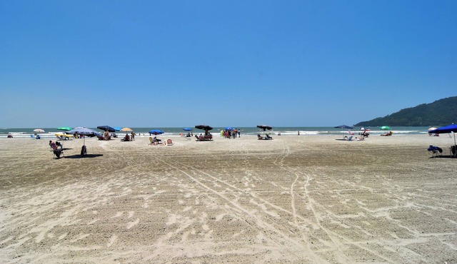 50 mts da Praia na Rua 3500, Garagem e Wi-fi P2101