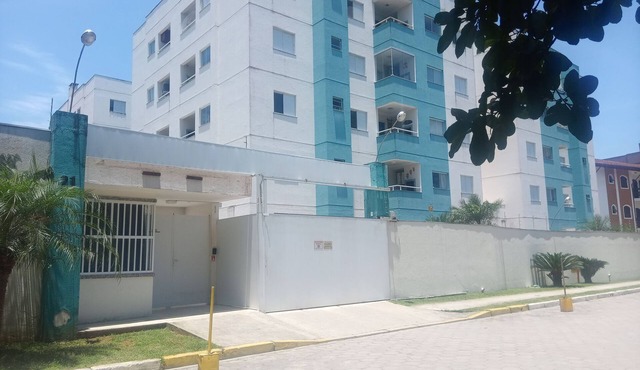 A peaceful retreat, a cozy apartment with a pool, jacuzzi, and barbecue. in Itaguá