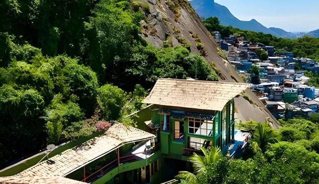 ADV007 Beckham's villa for 6 overlooking Rio in Rio de Janeiro