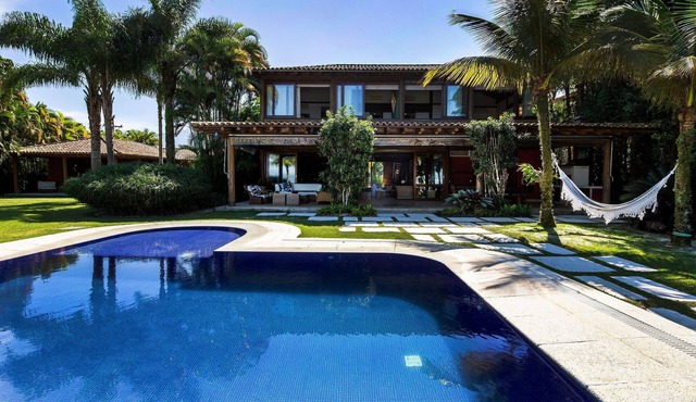 Ang027 - Luxurious villa by the sea in Angra dos Reis