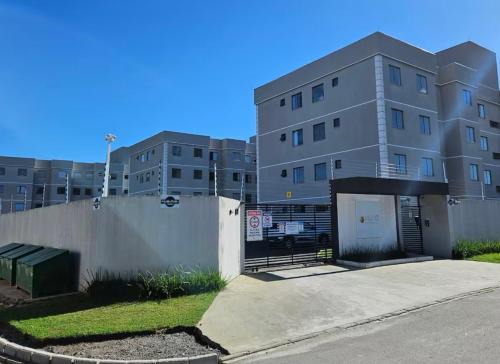 AP COMPLETO, com Internet rápida e Ar condicionado, fácil acesso ao centro e Porto de Paranaguá