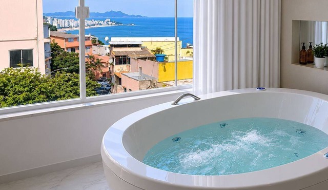 Ap Favela Chic, very cozy. With a hot tub and barbecue, 700 meters from the beach.