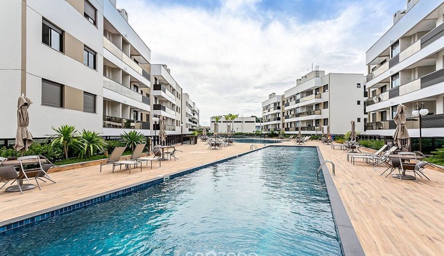 Apart Near the Beach in Cond. w/Pool Adc0205