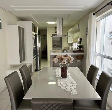 Apartamento aconchegante junto à praia in Laguna