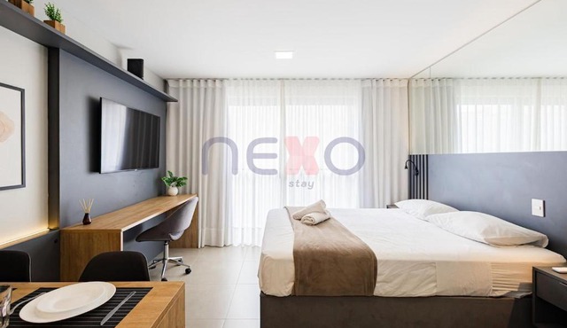 Apartamento business de alto padrão no Go24 com piscina