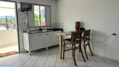 Apartamento compacto e aconchegante no Centro de Caraguá