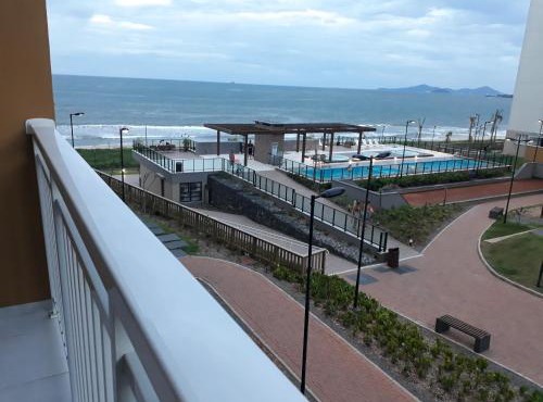 Apartamento CONFORT CLUB FRENTE MAR completo.
