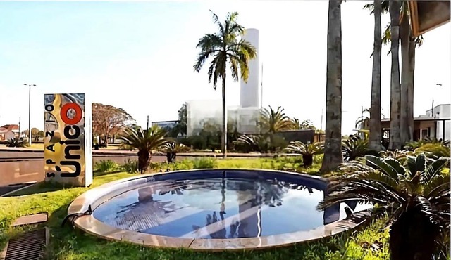 Apartamento confortavel 2 quartos com Garagem ao lado Shopping in Uberlândia