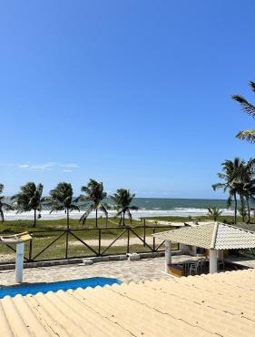 Apartamento frente ao mar na praia do guaibim. in Guaibim