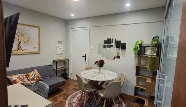 Apartamento no coração de Porto Alegre - frente a Urgs