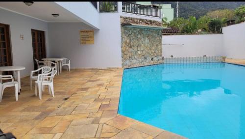 Apartamento Ubatuba 2 dormitórios