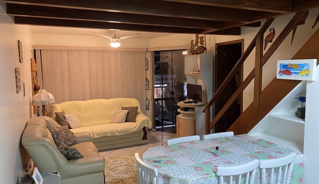 Apartment facing the street with a balcony on the main road of Garopaba.