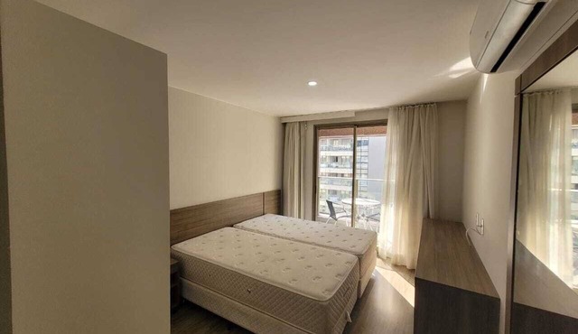 Apartment in Barra Olímpica with kitchen and garage.