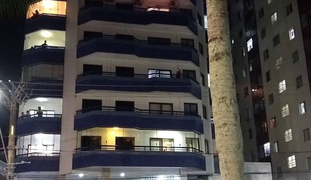 Apartment in Guihermina, Praia Grande, right on the beach. in Guilhermina